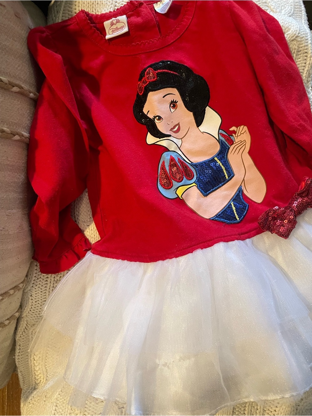 Snow White top size 3t